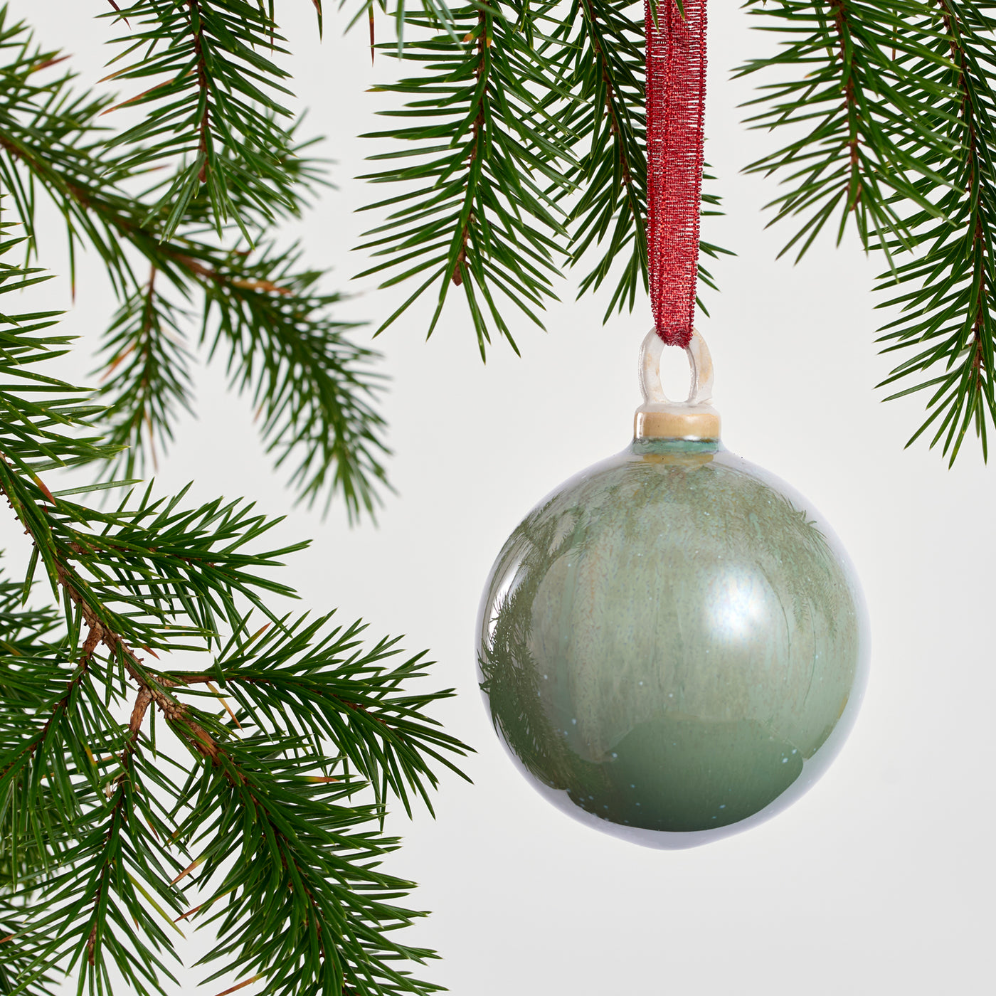 Christmas Bauble Decoration (Medium)