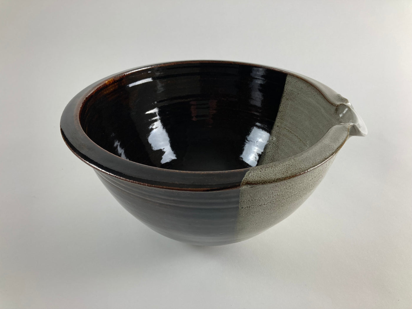 P3 Decorative Pouring Bowl (1320BW3_3736) Louis Mulcahy Pottery